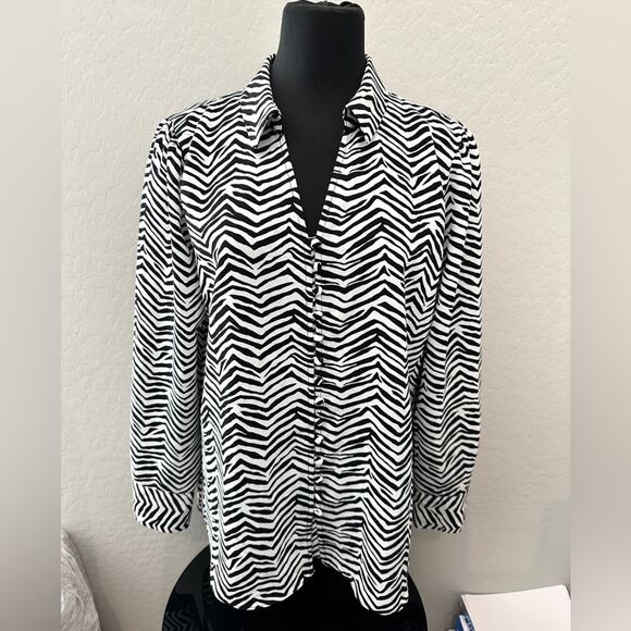 ALFANI | Black White Geometric Zigzag Button Up Blouse Modern Workwear | Large - Picture 2 of 8
